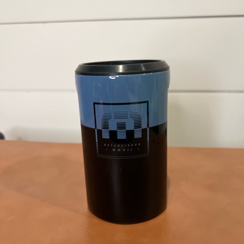 Travis Mathew/Corkcicle Can Cooler - Picture 1 of 3